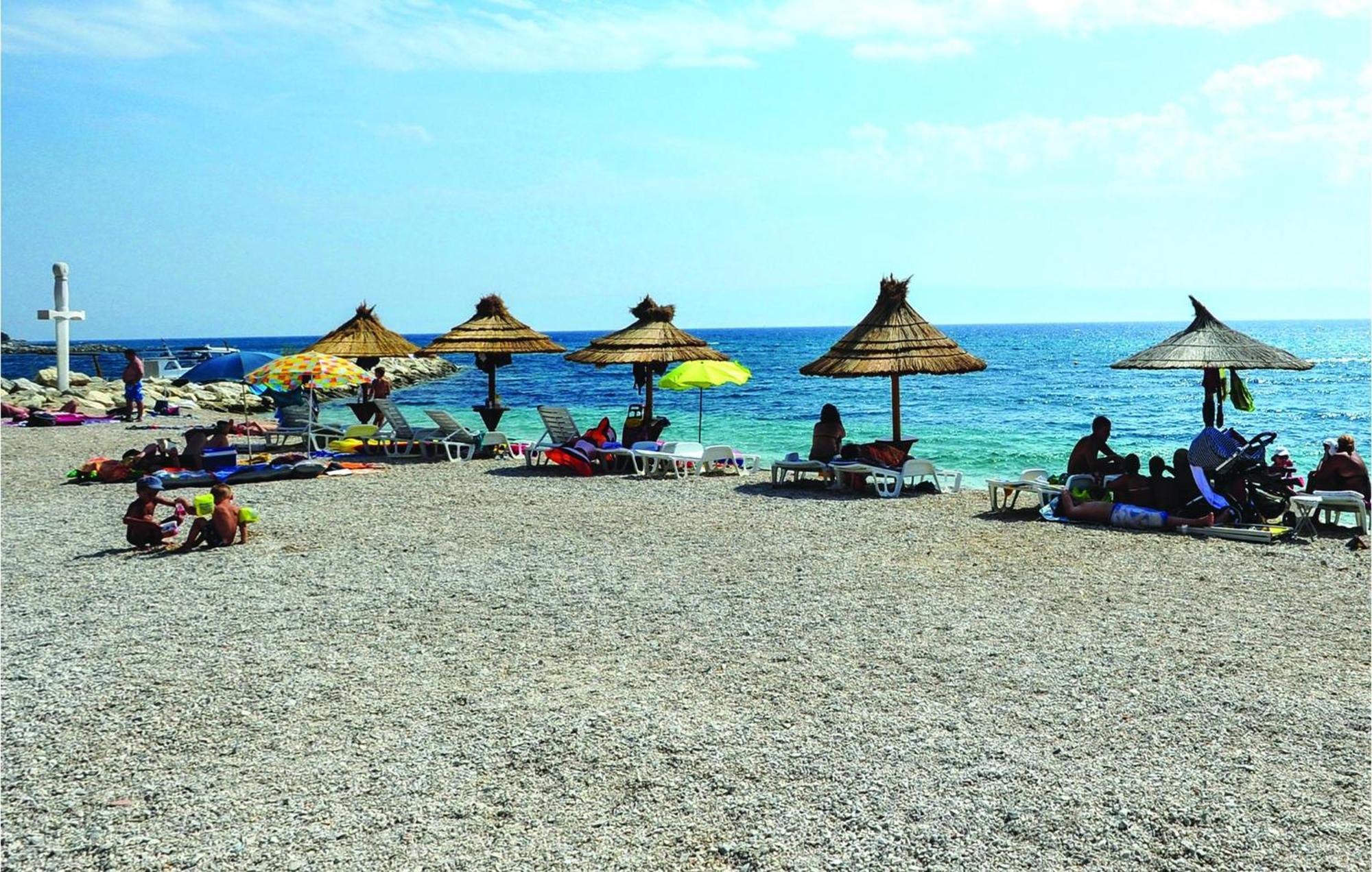 Amazing Apartment In Podstrana With Wifi Luaran gambar