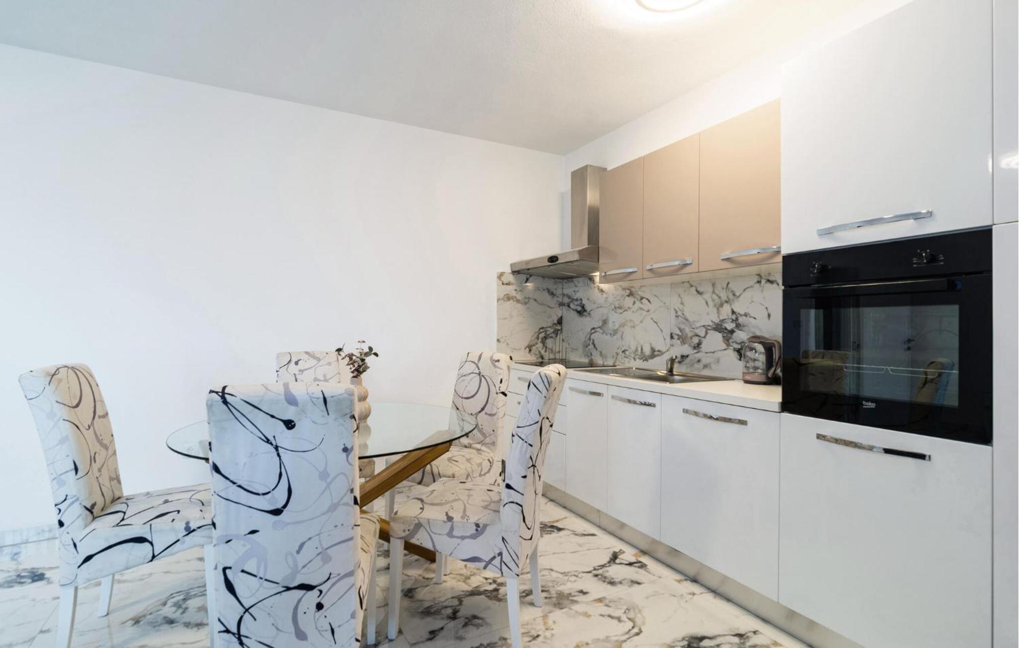 Amazing Apartment In Podstrana With Wifi Luaran gambar