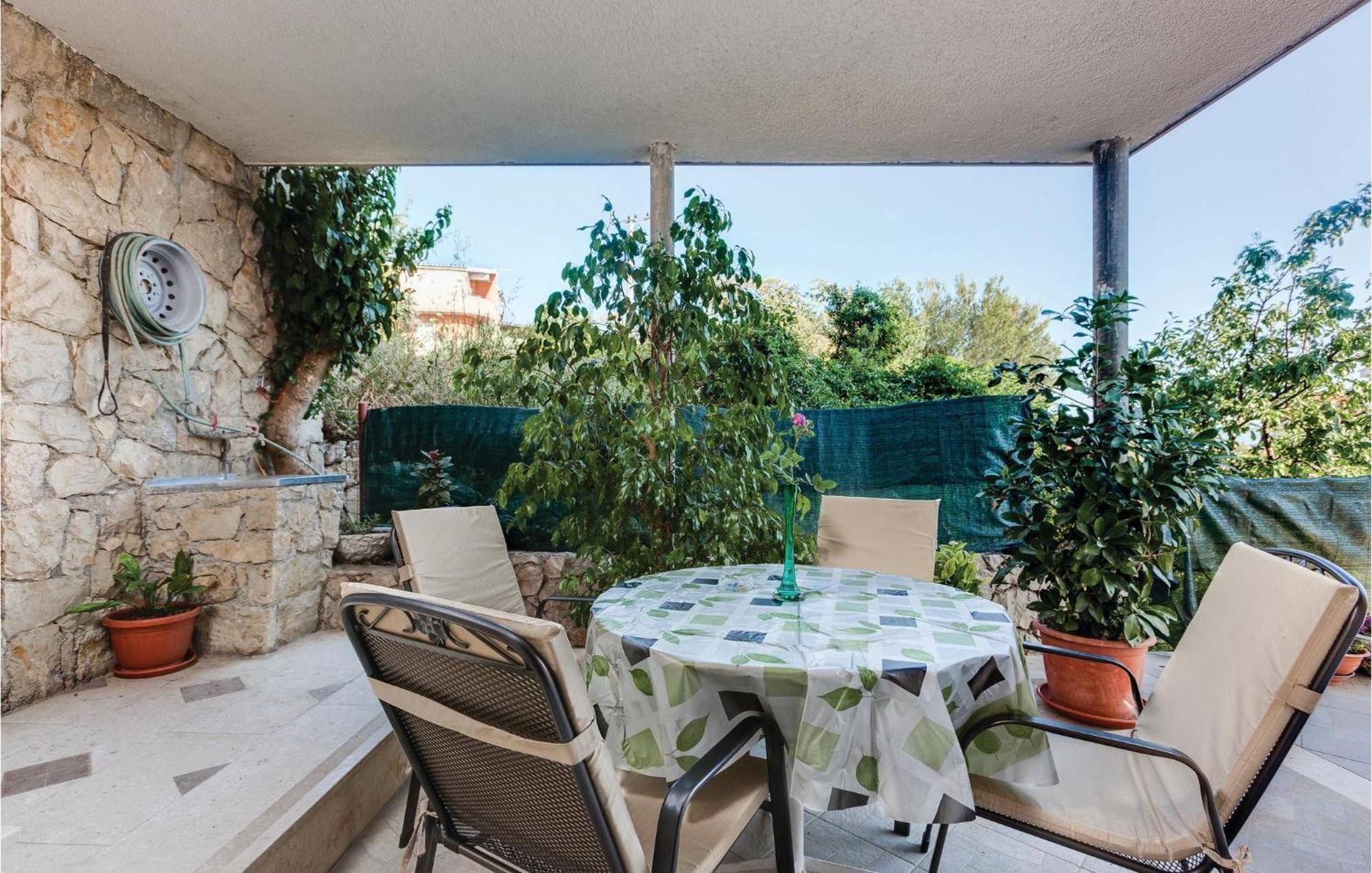 Amazing Apartment In Podstrana With Wifi Luaran gambar