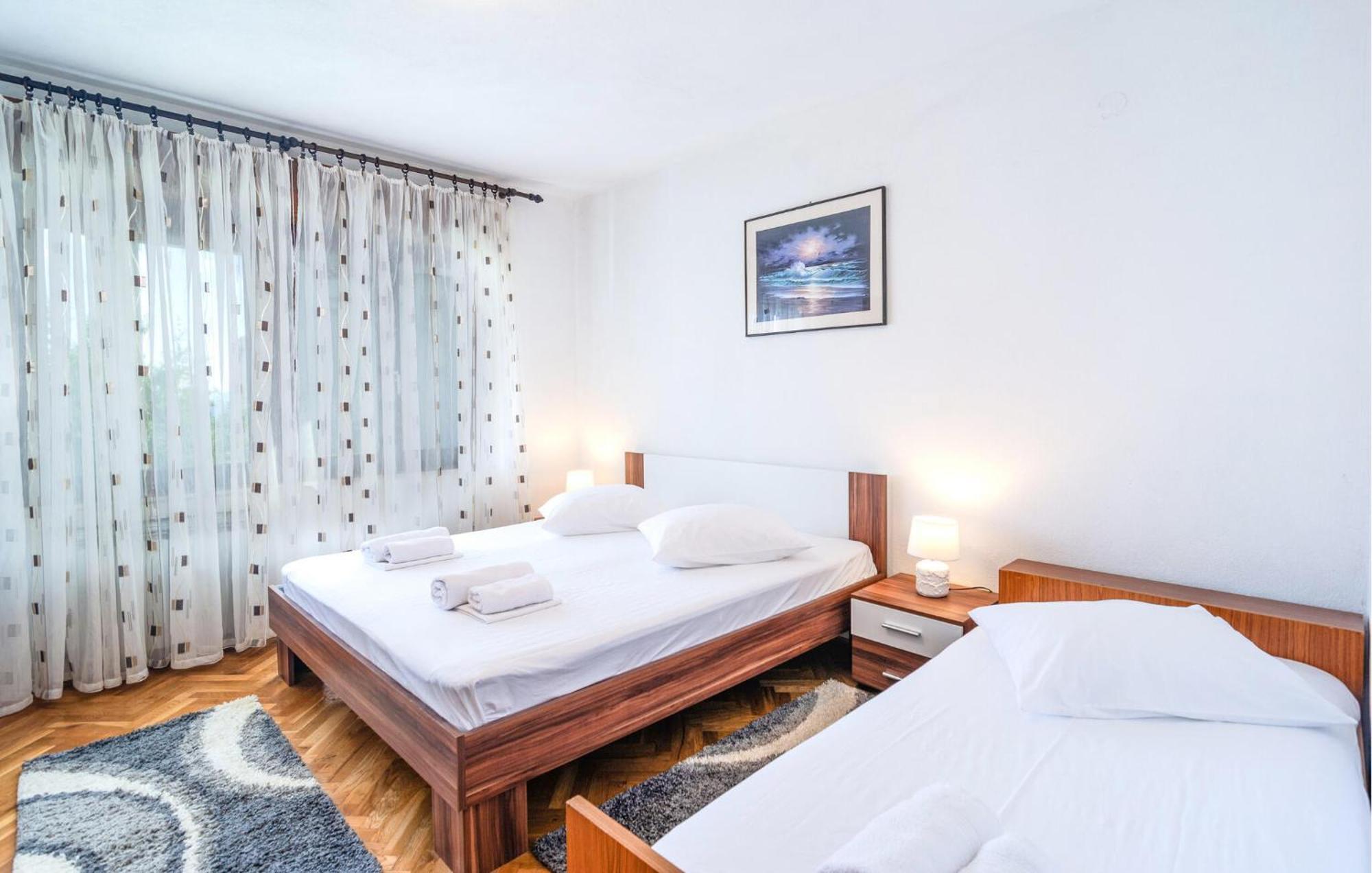 Amazing Apartment In Podstrana With Wifi Luaran gambar