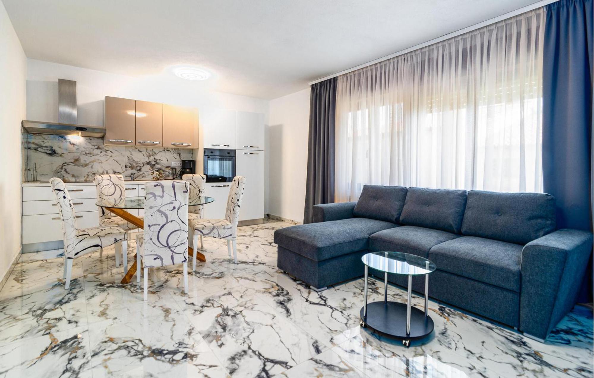 Amazing Apartment In Podstrana With Wifi Luaran gambar